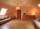 Pokój nr 5 - Apartament – 4 os. (+dostawka) Pokój nr 5 - Apartament – 4 os. (+dostawka)